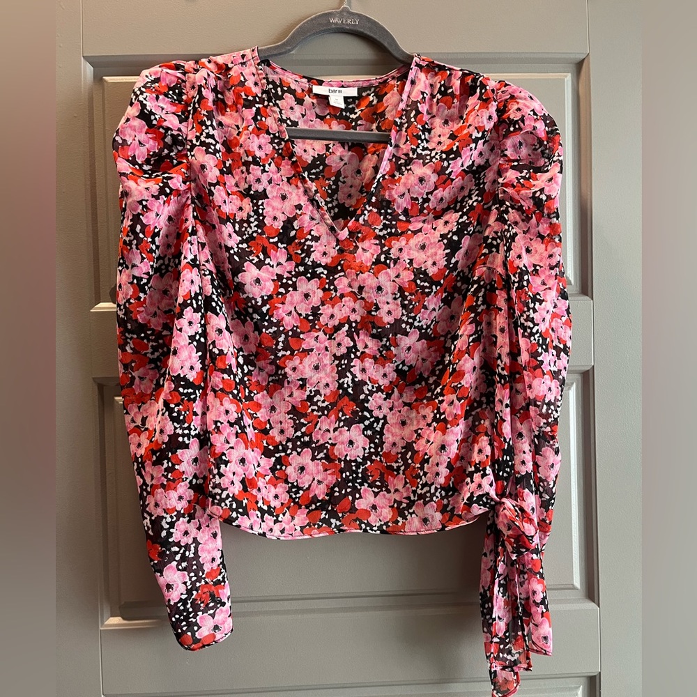 Bar lll Long Sleeve Floral Top M